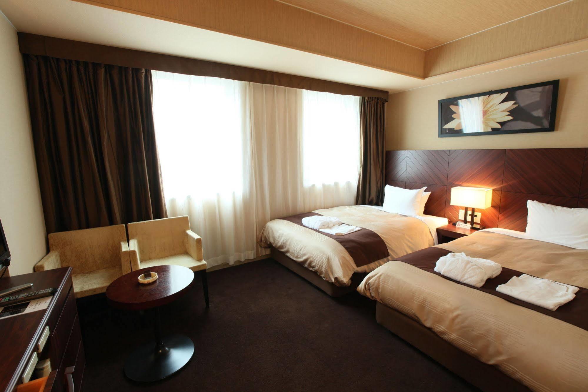 Lagunasuite Nagoya Exterior foto